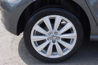 VOLKSWAGEN POLO 1.4 SEL 5dr