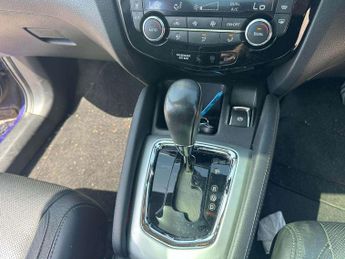 NISSAN QASHQAI 1.6 dCi Tekna 5dr Xtronic