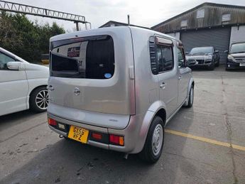 NISSAN CUBE Wellfare Vehicle