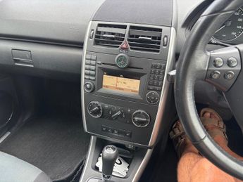 MERCEDES-BENZ A-CLASS A180 CDI Avantgarde SE 5dr CVT Auto