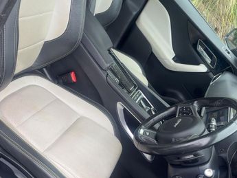 JAGUAR F-PACE 2.0d R-Sport 5dr Auto AWD
