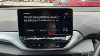VOLKSWAGEN ID.4 150kW Life Pro Perform 77kWh 5dr Auto [135kW Ch]