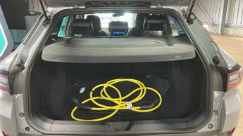 VOLKSWAGEN ID.4 150kW Life Pro Perform 77kWh 5dr Auto [135kW Ch]