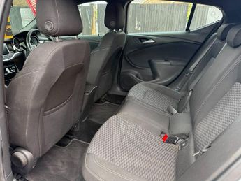 VAUXHALL ASTRA 1.4T 16V 150 SRi Nav 5dr Auto