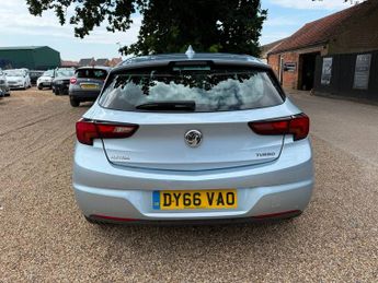 VAUXHALL ASTRA 1.4T 16V 150 SRi Nav 5dr Auto