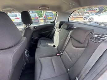 PEUGEOT 308 1.6 HDi 92 Access 5dr ++ 20 TAX / 70 MPG / AIR CON / ALLOYS ++