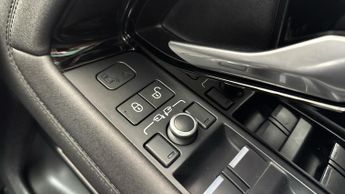 LAND ROVER RANGE ROVER EVOQUE 2.0 D180 MHEV R-Dynamic SE SUV 5dr Diesel Auto 4WD Euro 6 (s/s) 