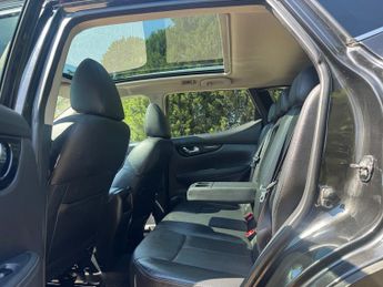 NISSAN QASHQAI 1.6 dCi Tekna 5dr Xtronic