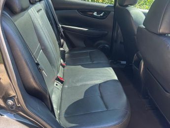 NISSAN QASHQAI 1.6 dCi Tekna 5dr Xtronic