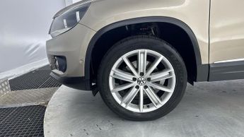 VOLKSWAGEN TIGUAN 2.0 TDI BlueMotion Tech Match Edition SUV 5dr Diesel DSG 4WD Eur