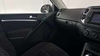 VOLKSWAGEN TIGUAN 2.0 TDi BlueMotion Tech Match Edition 150 5dr DSG