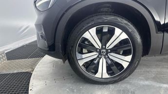 VOLVO XC40 Recharge Twin 82kWh Plus SUV 5dr Electric Auto AWD (408 ps)