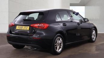 MERCEDES-BENZ A-CLASS A180d SE 5dr Auto ++ NAV / CAMERA / ULEZ / 68 MPG ++