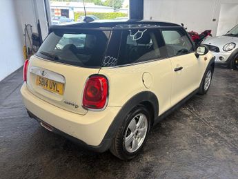 MINI HATCH 1.5 Cooper D 3dr