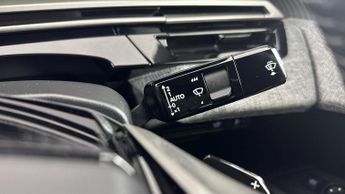 PEUGEOT 3008 1.2 Hybrid 136 Allure 5dr e-DSC6
