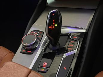 BMW 5 SERIES 520d SE 5dr Auto