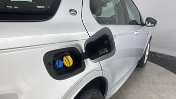 LAND ROVER DISCOVERY SPORT 2.0 D200 MHEV Urban Edition SUV 5dr Diesel Auto 4WD Euro 6 (s/s)
