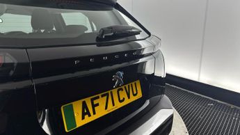 PEUGEOT E-2008 50kWh Active Premium SUV 5dr Electric Auto (136 ps)