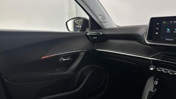PEUGEOT E-2008 50kWh Active Premium SUV 5dr Electric Auto (136 ps)