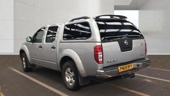 NISSAN NAVARA 2.5 DCI 169 4WD OUTLAW CrewCab Pick-Up