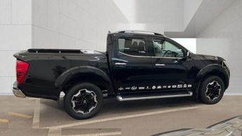NISSAN NAVARA Double Cab Pick Up Tekna 2.3dCi 190 4WD Auto