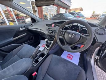 HONDA CIVIC 1.6 i-DTEC SE 5dr ++ 20 TAX / 78 MPG / 12 MONTHS MOT ++