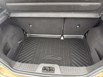 FORD FIESTA 1.6 Titanium 5dr Powershift
