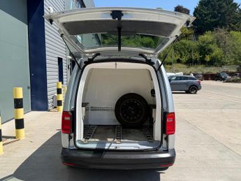 VOLKSWAGEN CADDY MAXI 2.0 TDI 102PS Kombi Van