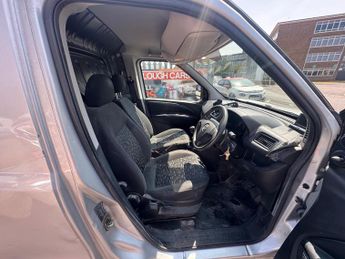 VAUXHALL COMBO 2000 1.4i 16V H1 Van