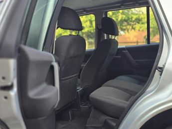 LAND ROVER FREELANDER 2 2.2 TD4 GS SUV 5dr Diesel Auto 4WD Euro 4 (160 ps)