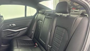 BMW 3 SERIES 3.0 330d M Sport Saloon 4dr Diesel Auto xDrive Euro 6 (s/s) (265