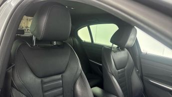 BMW 3 SERIES 3.0 330d M Sport Saloon 4dr Diesel Auto xDrive Euro 6 (s/s) (265