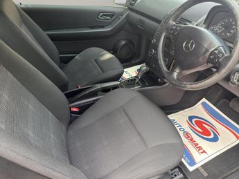 MERCEDES-BENZ A-CLASS A160 Classic SE 3dr CVT Auto
