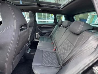 SKODA KAROQ 1.5 TSI Sport Line 4x4 5dr DSG