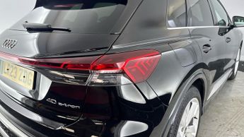 AUDI Q4 E-TRON 40 S line SUV 5dr Electric Auto 82kWh (204 ps)