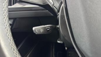 AUDI Q4 E-TRON 40 S line SUV 5dr Electric Auto 82kWh (204 ps)