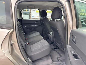 PEUGEOT 3008 1.6 e-HDi 112 Sport 5dr EGC