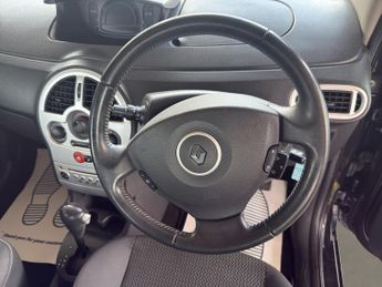 RENAULT GRAND MODUS 1.6 Dynamique 5dr Auto