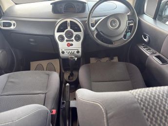 RENAULT GRAND MODUS 1.6 Dynamique 5dr Auto