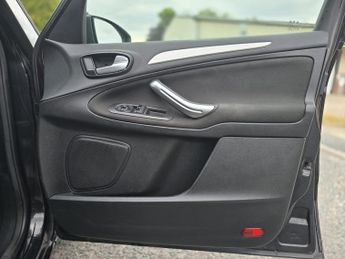 FORD GALAXY 2.0 TDCi Zetec MPV 5dr Diesel Powershift Euro 5 (140 ps)