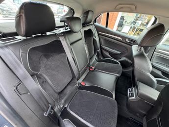 RENAULT MEGANE 1.5 dCi Dynamique Nav 5dr ++ 20 TAX / 76 MPG / ULEZ / DAB / BLUE