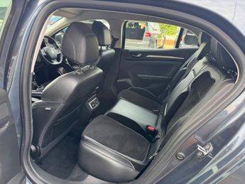RENAULT MEGANE 1.5 dCi Dynamique Nav 5dr ++ 20 TAX / 76 MPG / ULEZ / DAB / BLUE