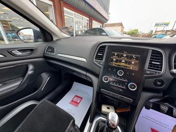RENAULT MEGANE 1.5 dCi Dynamique Nav 5dr ++ 20 TAX / 76 MPG / ULEZ / DAB / BLUE