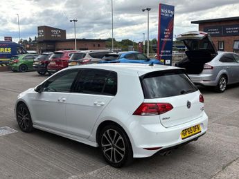 VOLKSWAGEN GOLF 2.0 TDI R-Line 5dr DSG ++ NAV / 35 TAX / 61 MPG / ULEZ / DAB / B