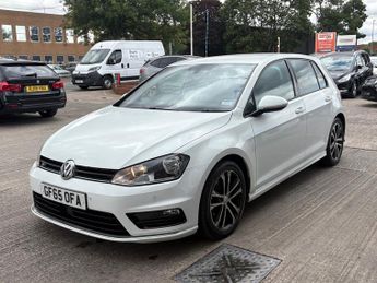 VOLKSWAGEN GOLF 2.0 TDI R-Line 5dr DSG ++ NAV / 35 TAX / 61 MPG / ULEZ / DAB / B