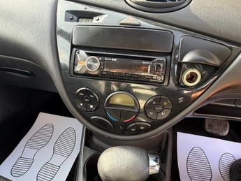 FORD FOCUS 2.0 Ghia 5dr Auto