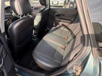 FORD FOCUS 2.0 Ghia 5dr Auto