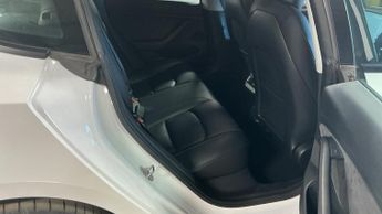 TESLA MODEL 3 Performance AWD 4dr [Performance Upgrade] Auto