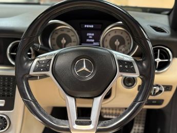 MERCEDES-BENZ SLK SLK 200 BlueEFFICIENCY Edition 125 2dr Tip Auto