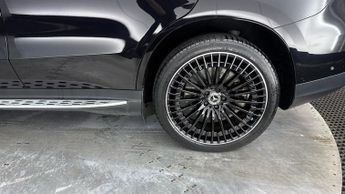 MERCEDES-BENZ EQC EQC 400 80kWh AMG Line (Premium Plus) SUV 5dr Electric Auto 4MAT